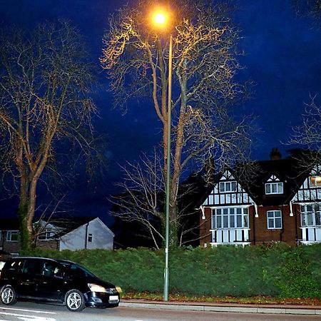 Gatwick Inn Horley Buitenkant foto