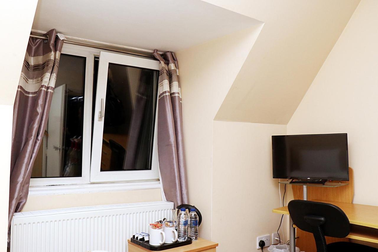 Gatwick Inn Horley Buitenkant foto