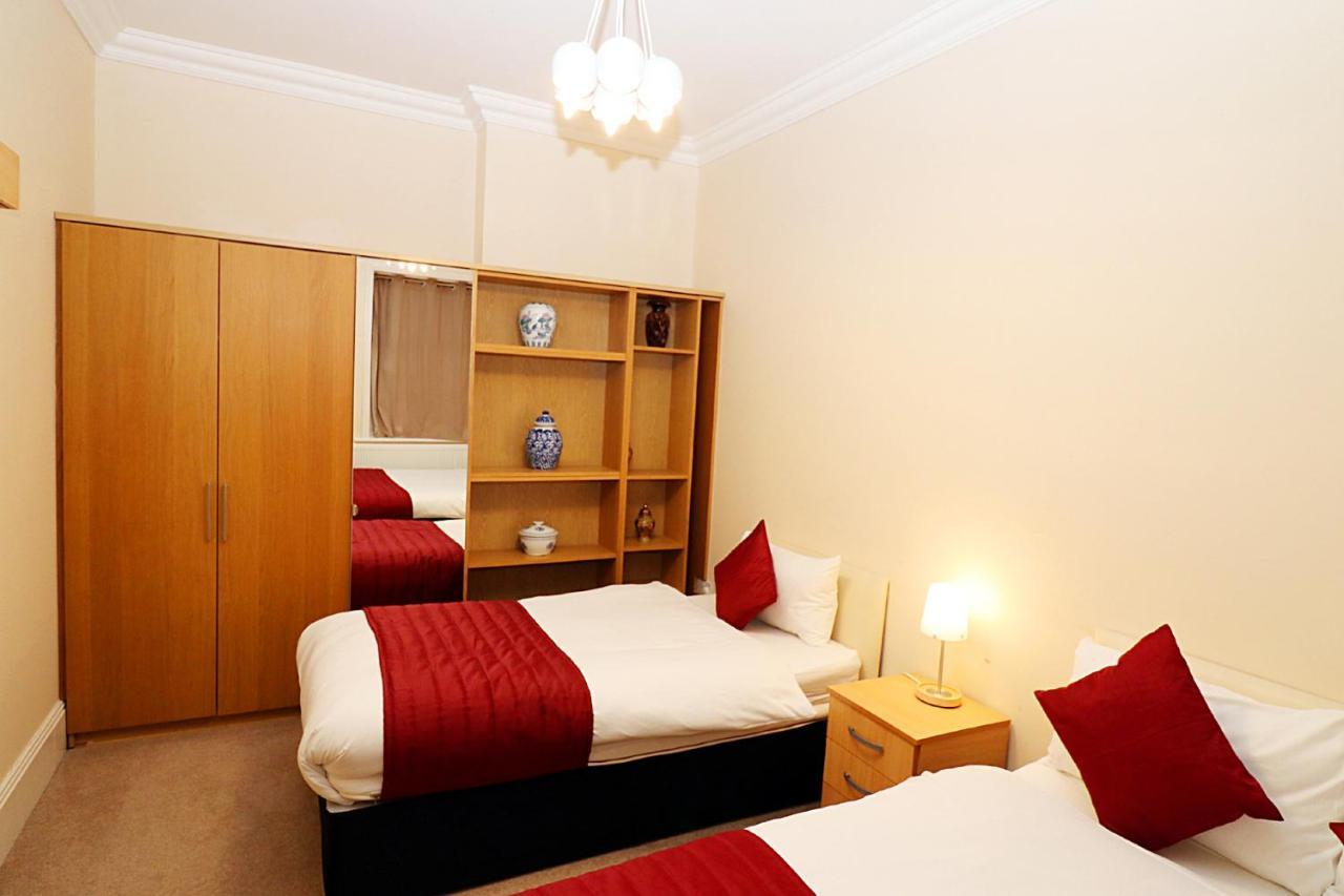 Gatwick Inn Horley Buitenkant foto