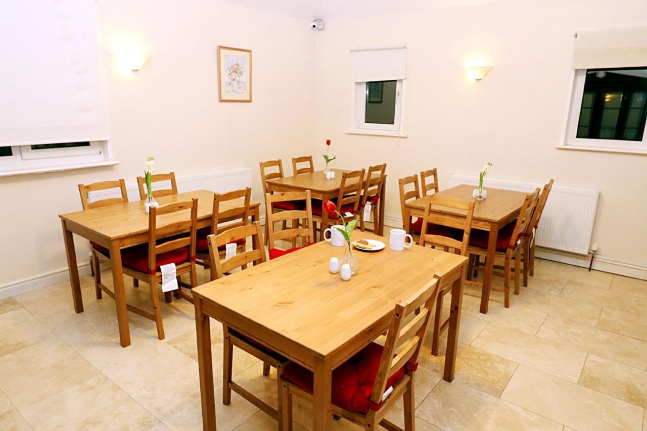 Gatwick Inn Horley Buitenkant foto