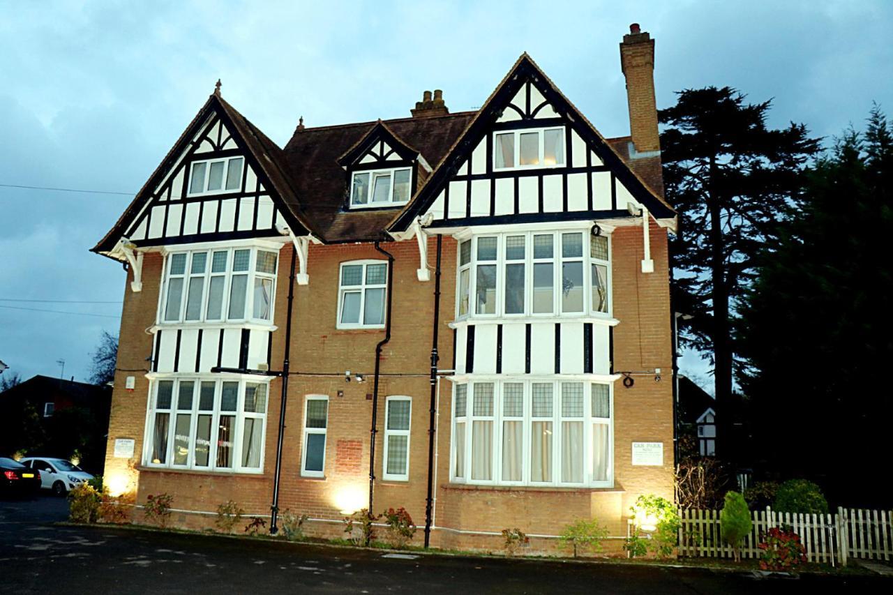 Gatwick Inn Horley Buitenkant foto