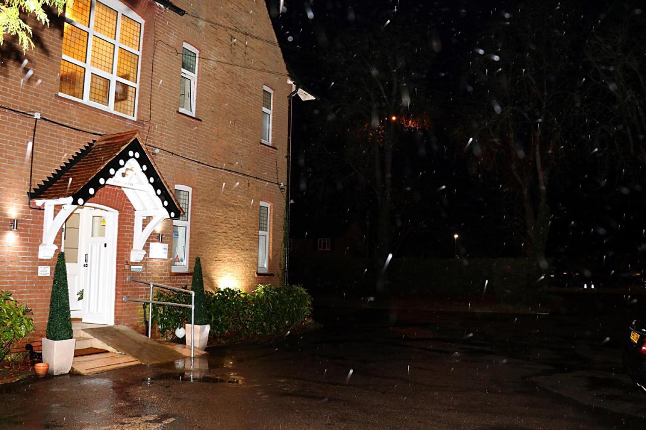 Gatwick Inn Horley Buitenkant foto