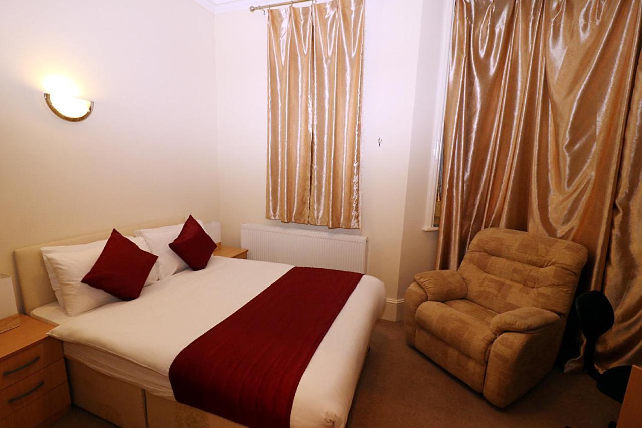 Gatwick Inn Horley Buitenkant foto