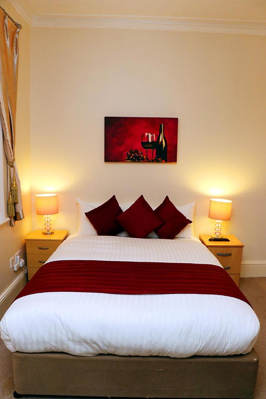 Gatwick Inn Horley Buitenkant foto