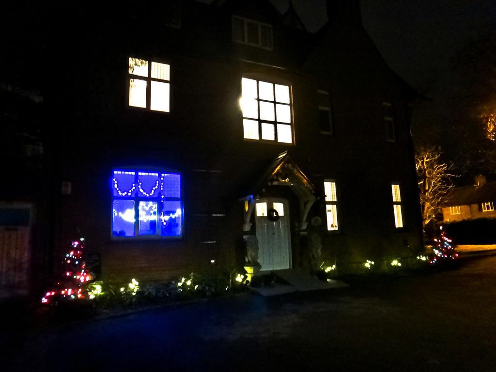 Gatwick Inn Horley Buitenkant foto